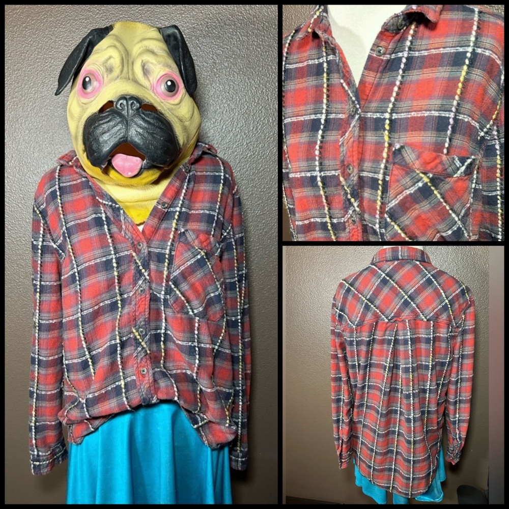 Comfy Cute, BDG, plaid button up!!